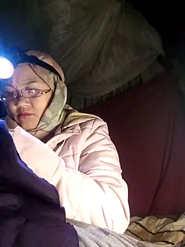 Snapshot of MaiHoa69 chatting on February 12, 5:34 pm MaiHoa69 online show from February 12, 5:34 pm