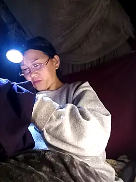 MaiHoa69 online show from March 6, 1:28 pm