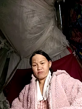 Snapshot of MaiHoa69 chatting on February 18, 1:14 am MaiHoa69 online show from February 18, 1:14 am