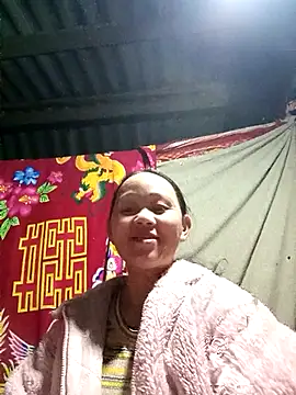 Snapshot of MaiHoa69 chatting on November 12, 2:10 pm MaiHoa69 online show from November 12, 2:10 pm