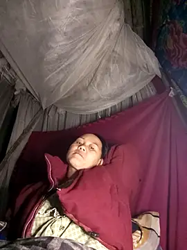 Snapshot of MaiHoa69 chatting on February 10, 1:32 pm MaiHoa69 online show from February 10, 1:32 pm