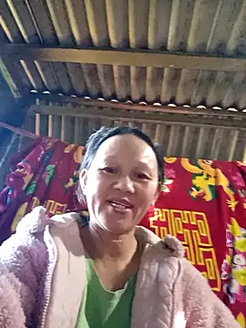 Snapshot of MaiHoa69 chatting on November 15, 2:48 am MaiHoa69 online show from November 15, 2:48 am