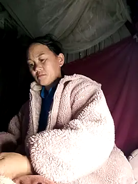 Snapshot of MaiHoa69 chatting on February 26, 11:27 pm MaiHoa69 online show from February 26, 11:27 pm