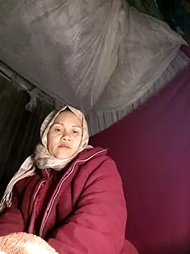 Snapshot of MaiHoa69 chatting on February 3, 6:51 am MaiHoa69 online show from February 3, 6:51 am