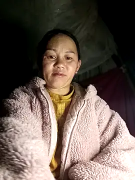 MaiHoa69 online show from March 4, 11:45 pm