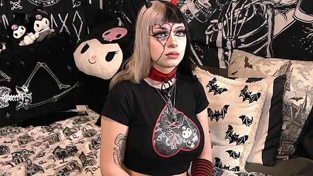 Paige Turner online show from February 14, 11:27 pm