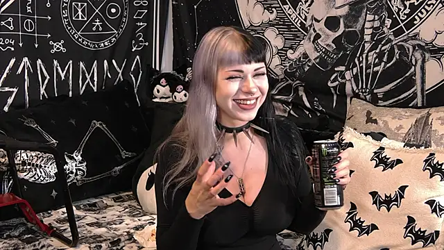 Snapshot of Paige_Turner chatting on May 8, 1:09 am Paige Turner online show from May 8, 1:09 am