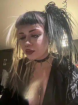Snapshot of Paige_Turner chatting on May 23, 11:48 pm Paige Turner online show from May 23, 11:48 pm