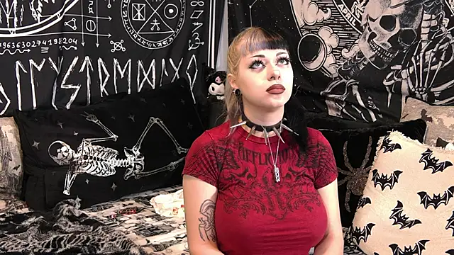Snapshot of Paige_Turner chatting on May 1, 4:34 pm Paige Turner online show from May 1, 4:34 pm
