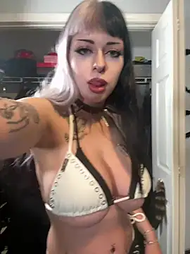 Snapshot of Paige_Turner chatting on May 10, 12:25 am Paige Turner online show from May 10, 12:25 am