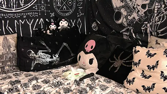 Paige Turner online show from April 15, 4:07 am