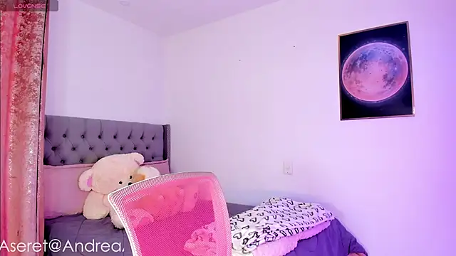 cinnamonsex   online show from September 16, 6:20 pm