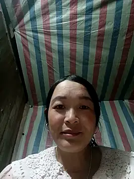 Snapshot of Bliss_rose chatting on October 1, 11:36 am Bliss rose online show from October 1, 11:36 am