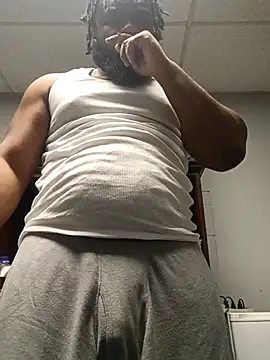 Snapshot of Longthickdick33 chatting on December 14, 12:50 am Longthickdick33 online show from December 14, 12:50 am