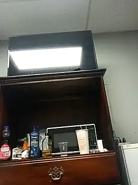 Snapshot of Longthickdick33 chatting on December 1, 7:31 am Longthickdick33 online show from December 1, 7:31 am