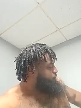 Snapshot of Longthickdick33 chatting on November 4, 5:06 pm Longthickdick33 online show from November 4, 5:06 pm