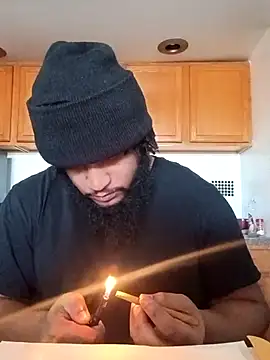 Longthickdick33 online show from March 23, 9:25 pm