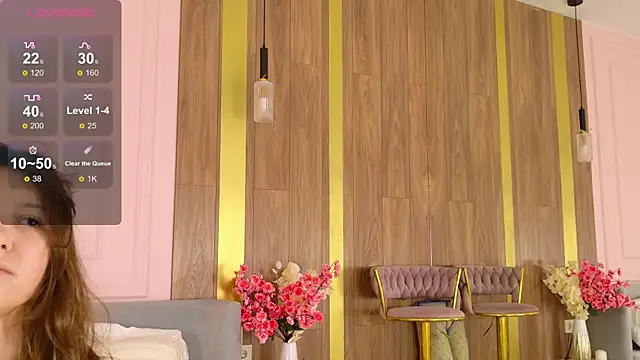 Snapshot of MilaLavson chatting on November 9, 5:11 am MilaLavson online show from November 9, 5:11 am