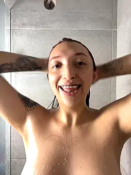 Paulina-Wells online show from November 9, 8:57 pm