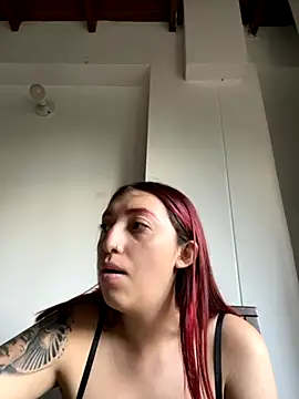 Snapshot of Paulina-Wells chatting on October 3, 10:11 pm Paulina-Wells online show from October 3, 10:11 pm