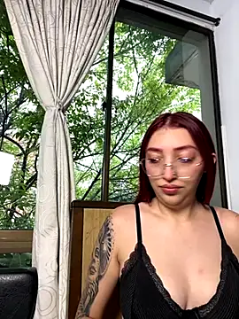 Paulina-Wells online show from November 4, 9:07 pm