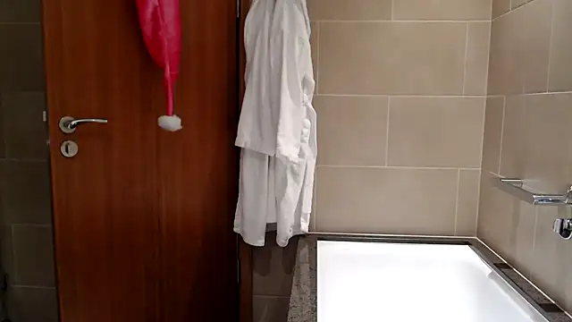 xxxmegamixxx online show from December 20, 4:10 pm