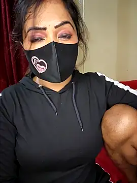 Snapshot of Hotbhabi305 chatting on December 1, 4:52 pm Hotbhabi305 online show from December 1, 4:52 pm