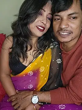 Hotbhabi305 online show from February 16, 5:44 pm