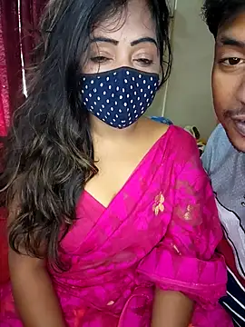 Snapshot of Hotbhabi305 chatting on December 3, 5:30 am Hotbhabi305 online show from December 3, 5:30 am