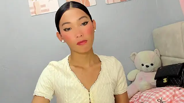 Snapshot of Anne_the_virgin chatting on November 12, 6:17 am Anne the virgin online show from November 12, 6:17 am