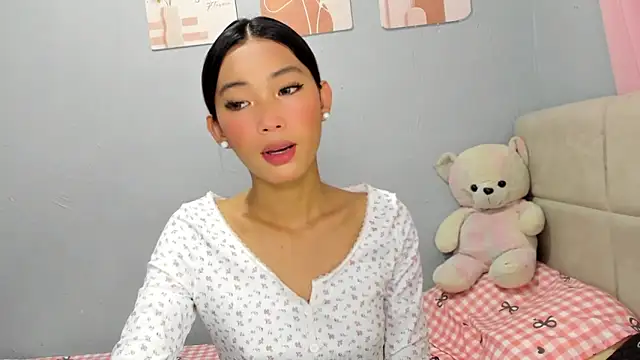 Snapshot of Anne_the_virgin chatting on November 15, 7:45 am Anne the virgin online show from November 15, 7:45 am