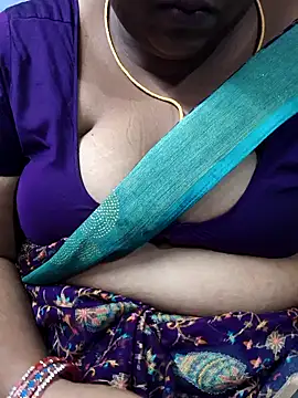 Snapshot of TAMIL_ELAKKIYA chatting on September 29, 10:04 pm TAMIL ELAKKIYA online show from September 29, 10:04 pm