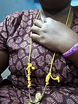 Snapshot of TAMIL_ELAKKIYA chatting on February 23, 6:08 pm TAMIL ELAKKIYA online show from February 23, 6:08 pm