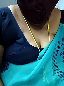 Snapshot of TAMIL_ELAKKIYA chatting on February 27, 4:40 pm TAMIL ELAKKIYA online show from February 27, 4:40 pm