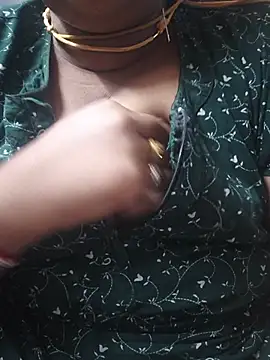 Snapshot of TAMIL_ELAKKIYA chatting on July 9, 4:06 pm TAMIL ELAKKIYA online show from July 9, 4:06 pm