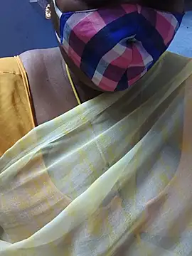 Snapshot of TAMIL_ELAKKIYA chatting on June 10, 12:23 am TAMIL ELAKKIYA online show from June 10, 12:23 am