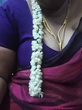 Snapshot of TAMIL_ELAKKIYA chatting on July 18, 5:32 pm TAMIL ELAKKIYA online show from July 18, 5:32 pm