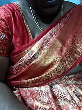 Snapshot of TAMIL_ELAKKIYA chatting on November 16, 9:58 am TAMIL ELAKKIYA online show from November 16, 9:58 am