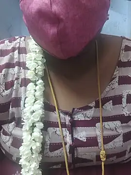 Snapshot of TAMIL_ELAKKIYA chatting on July 15, 5:53 pm TAMIL ELAKKIYA online show from July 15, 5:53 pm