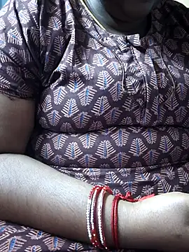 Snapshot of TAMIL_ELAKKIYA chatting on November 7, 4:39 am TAMIL ELAKKIYA online show from November 7, 4:39 am