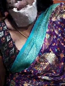 Snapshot of TAMIL_ELAKKIYA chatting on November 14, 8:18 am TAMIL ELAKKIYA online show from November 14, 8:18 am