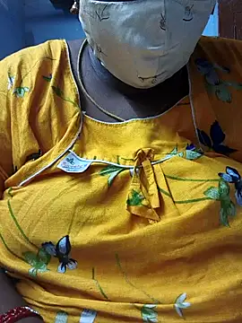 Snapshot of TAMIL_ELAKKIYA chatting on November 19, 9:42 am TAMIL ELAKKIYA online show from November 19, 9:42 am