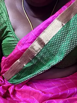 Snapshot of TAMIL_ELAKKIYA chatting on October 6, 4:41 pm TAMIL ELAKKIYA online show from October 6, 4:41 pm