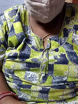 Snapshot of TAMIL_ELAKKIYA chatting on November 21, 8:13 am TAMIL ELAKKIYA online show from November 21, 8:13 am