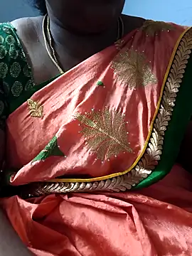 Snapshot of TAMIL_ELAKKIYA chatting on November 29, 8:25 am TAMIL ELAKKIYA online show from November 29, 8:25 am