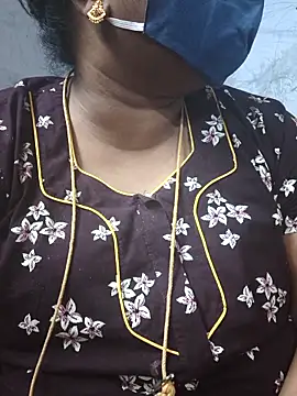 Snapshot of TAMIL_ELAKKIYA chatting on February 22, 5:03 pm TAMIL ELAKKIYA online show from February 22, 5:03 pm