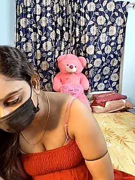 Cute-lusi online show from October 12, 3:57 pm
