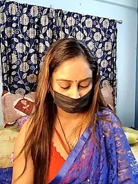 Cute-lusi online show from November 3, 8:01 pm