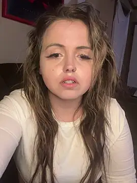 JuicyExxxperience online show from January 18, 2:20 pm