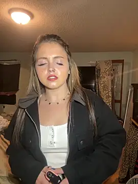 Snapshot of JuicyExxxperience chatting on October 23, 10:03 am JuicyExxxperience online show from October 23, 10:03 am